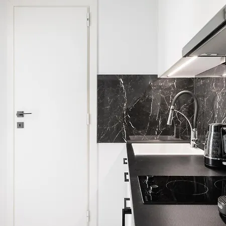 F & B Collection - Luxury * Salonic